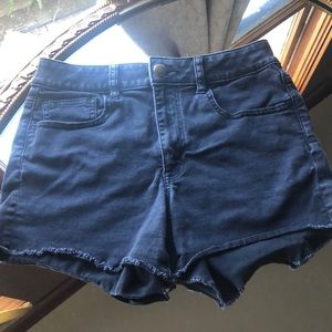 Black cutoff high-rise shortie